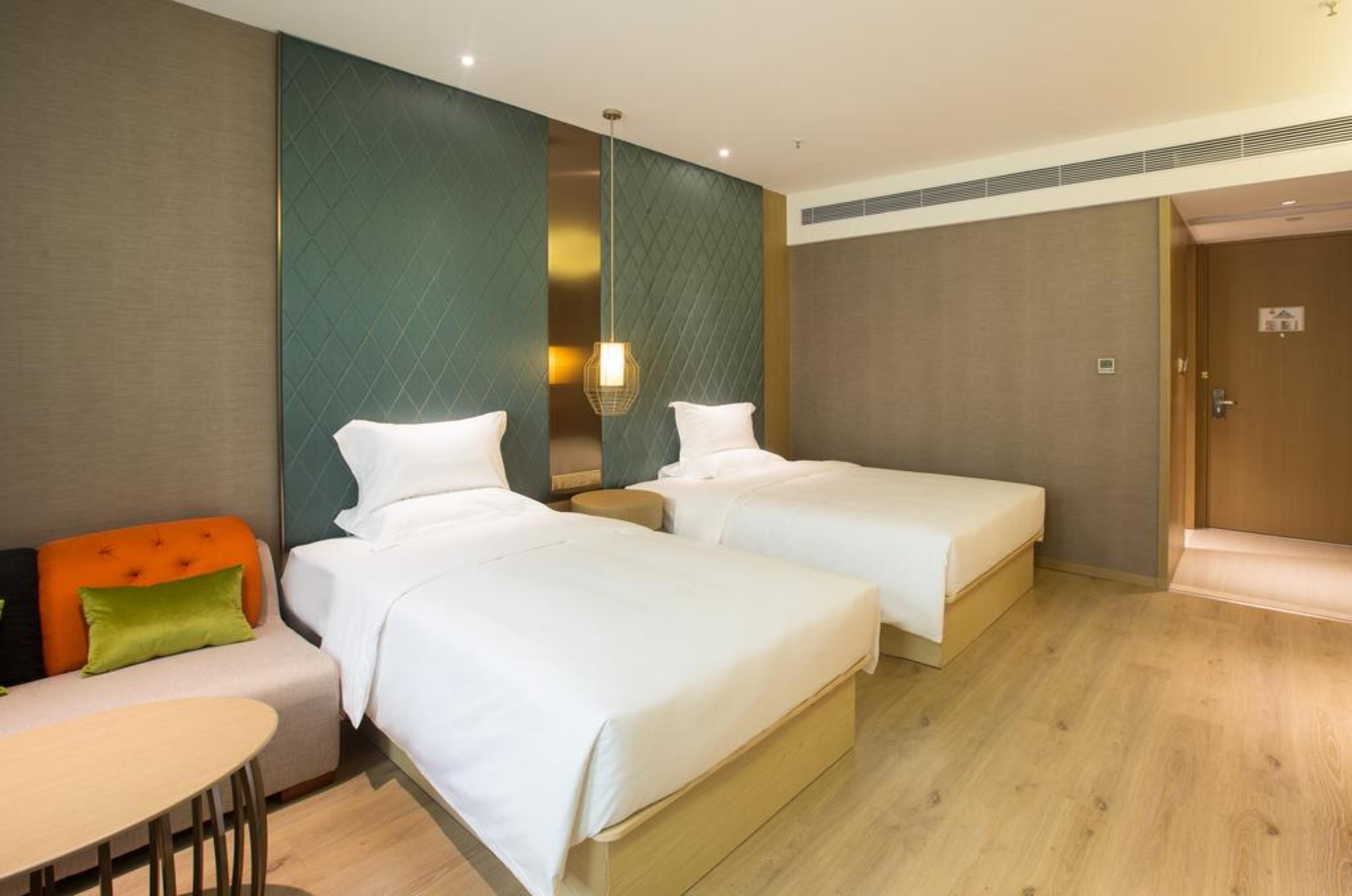 שיאמן Ibis Styles Xm Zhongshan Hotel מראה חיצוני תמונה